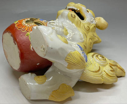 Kutani White Shishi Guardian Lion on Temari Ball | Gold Overglaze Enamel Figurine