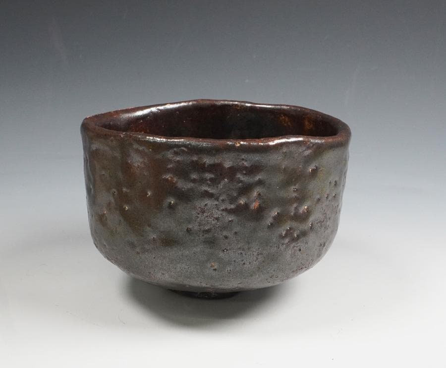 Kano Hakuo Tea Bowl "Houn" — Black Raku, Named Work, Tomobako