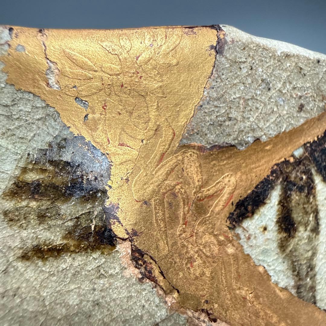 E-Karatsu Painted Chawan with Floral Kintsugi — Momoyama–Early Edo, Iemoto Provenance