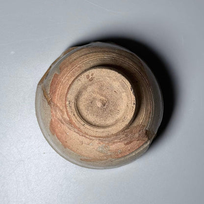 E-Karatsu Painted Chawan with Floral Kintsugi — Momoyama–Early Edo, Iemoto Provenance