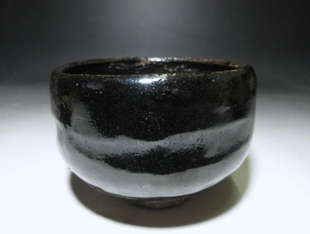 Kuro Raku Chawan Black Tea Bowl by Raku Ryonyu IX with Tannyu X Hakogaki, Antique Kiri Box, Edo Period Japanese Tea Ceremony Ware