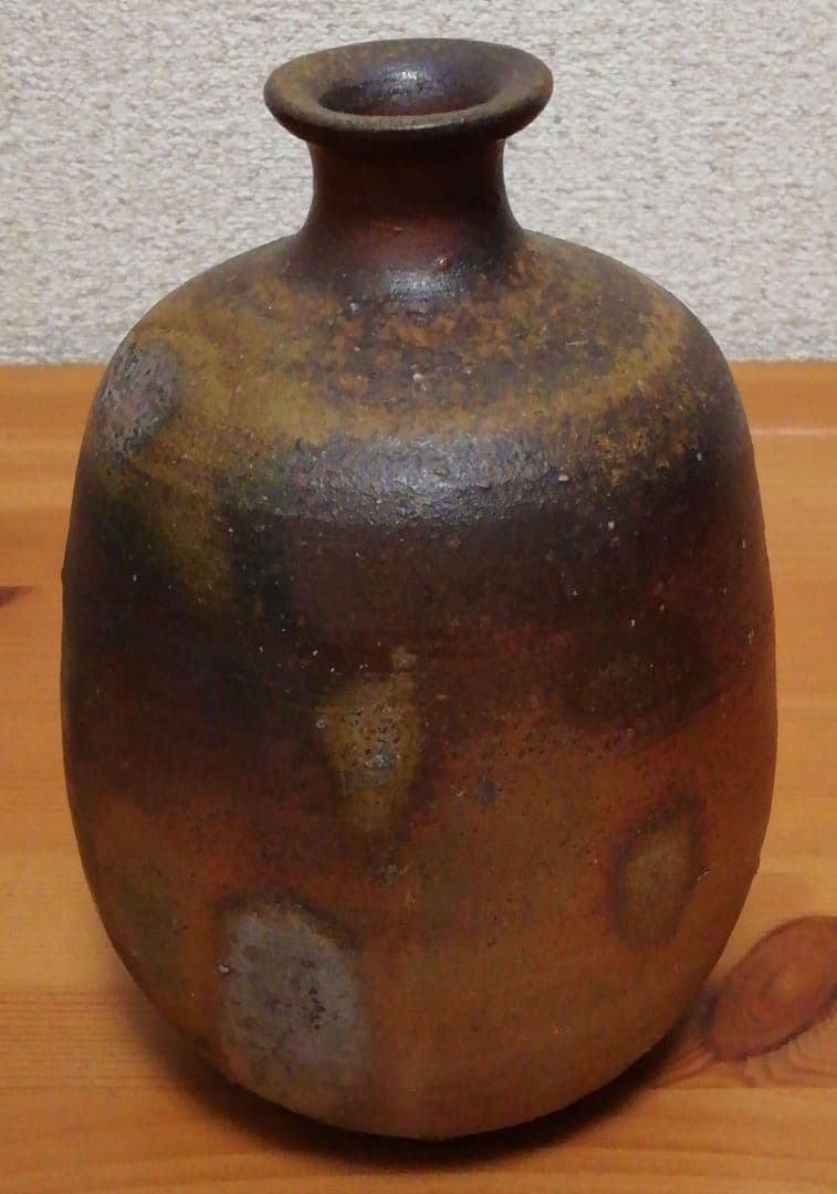 Bizen Tokkuri by Isezaki Jun – Living National Treasure – Japanese Sake Bottle – Japan