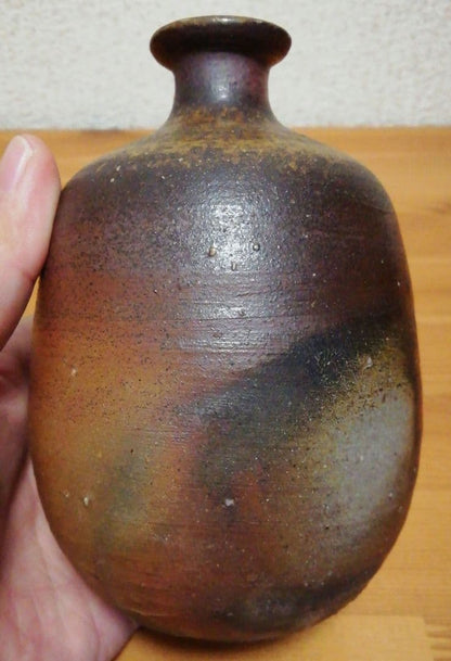 Bizen Tokkuri by Isezaki Jun – Living National Treasure – Japanese Sake Bottle – Japan
