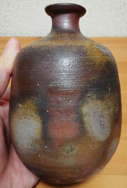 Bizen Tokkuri by Isezaki Jun – Living National Treasure – Japanese Sake Bottle – Japan