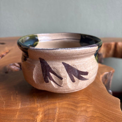 Oribe Chawan — Higashiyama, Iron Brush Grass Motif, Tomobako | Japanese Tea Bowl