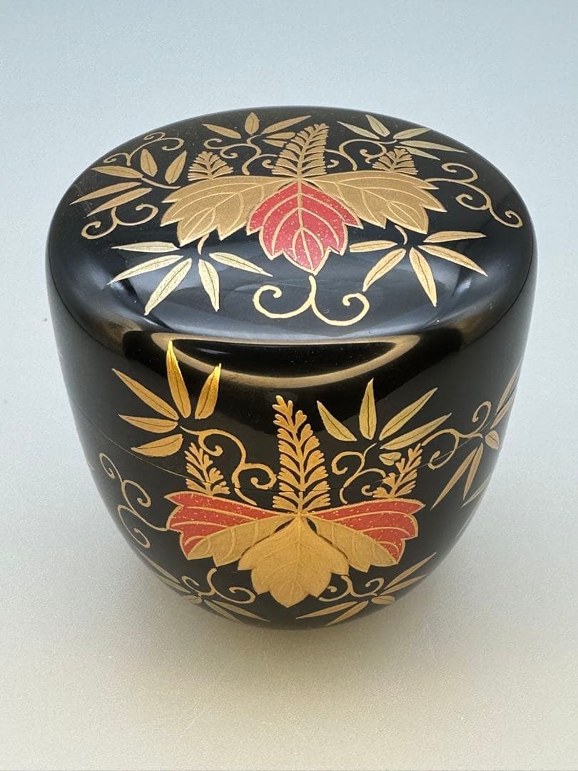 Sano Nagahiro | Natsume Tea Caddy | Kiri-zasa Maki-e | Paulownia Bamboo Grass | Iro-maki-e | Signed Box