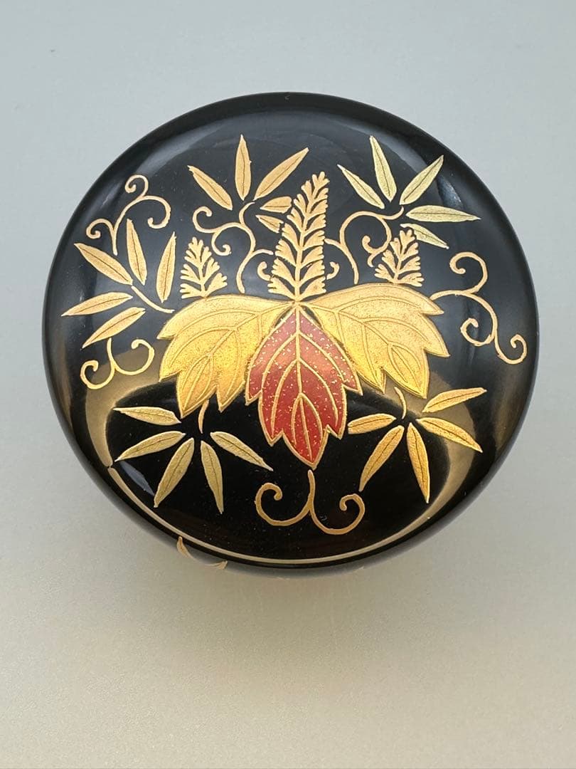 Sano Nagahiro | Natsume Tea Caddy | Kiri-zasa Maki-e | Paulownia Bamboo Grass | Iro-maki-e | Signed Box