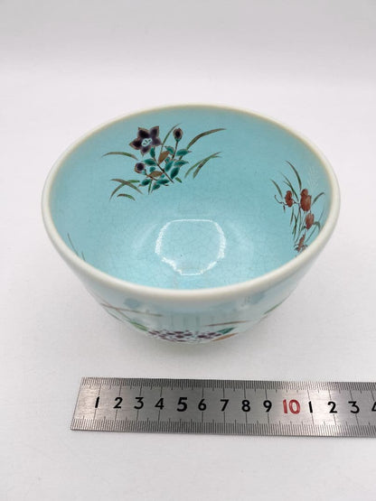 Four Seasons Floral Tea Bowl by Nakamura Ryōji — Ash Glaze, Overglaze Enamel, Kyoto Tradition