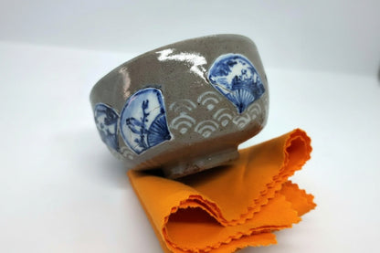 Kotoji-yaki Ceramic Porcelain Fusion Tea Bowl by Hekisui - Fan Medallion Chawan