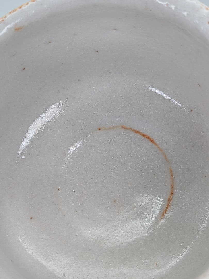 Shino Chawan by Sato Kayu — Iron-Painted Mino Matcha Bowl, Signed Box