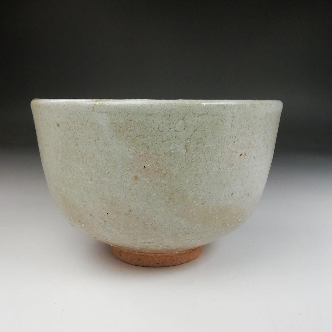 Ash Glaze Old Pine Tea Bowl by Somayama Keigetsu - Kyoto Ware Enamel