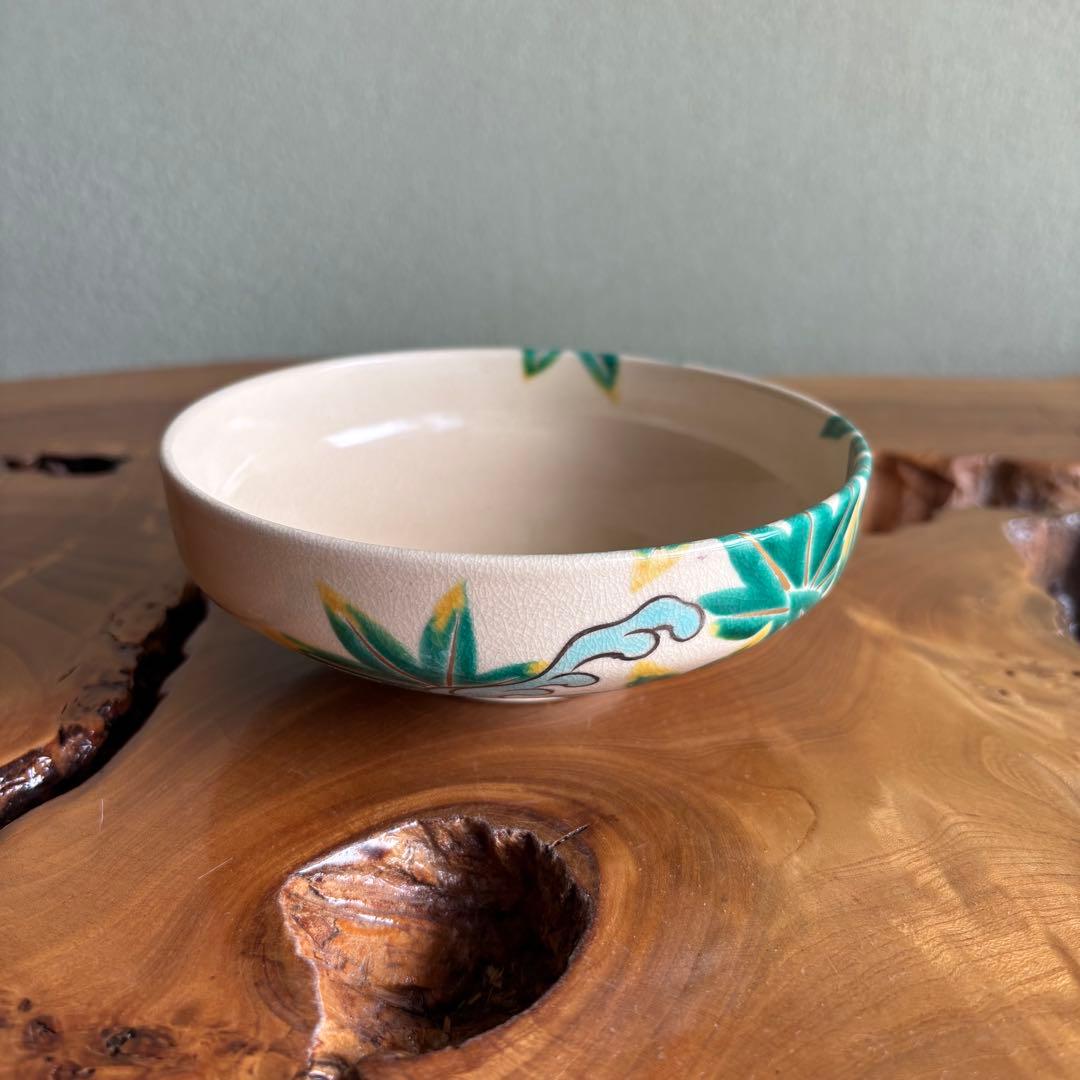 Akatsuki Kiln Kyo-Yaki Flat Hirawan with Green Maple and Flowing Water on Crackled Glaze