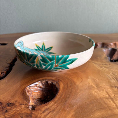 Akatsuki Kiln Kyo-Yaki Flat Hirawan with Green Maple and Flowing Water on Crackled Glaze
