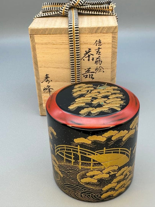 Sumiyoshi Maki-e Lacquer Tea Caddy by Wada Juho — Natsume