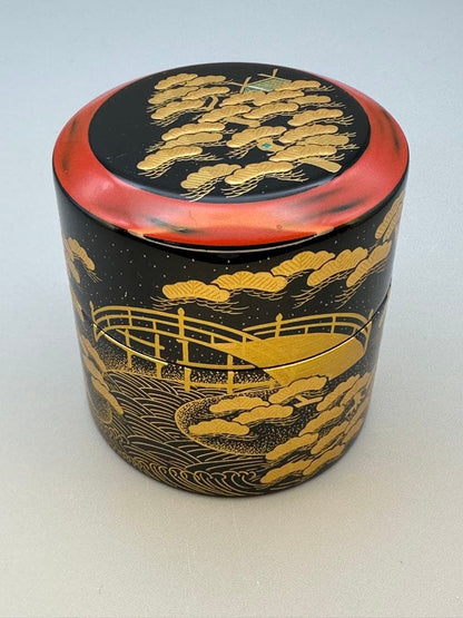 Sumiyoshi Maki-e Lacquer Tea Caddy by Wada Juho — Natsume