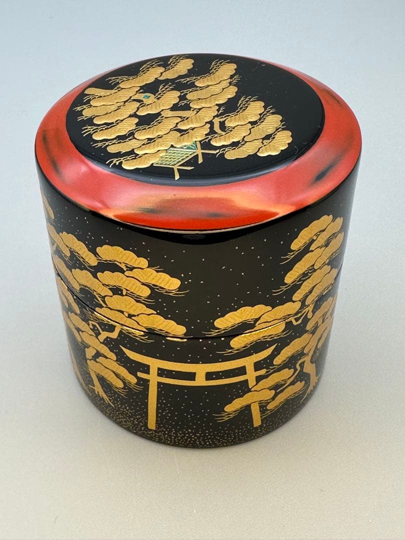 Sumiyoshi Maki-e Lacquer Tea Caddy by Wada Juho — Natsume