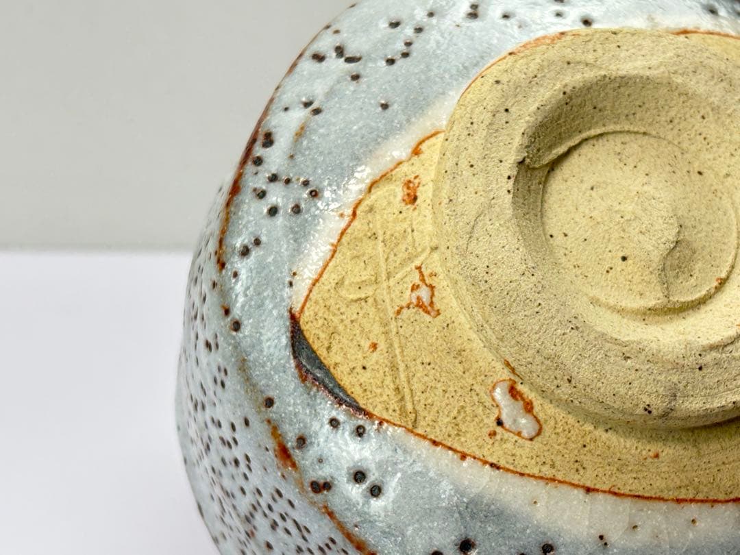 Shino Matcha Tea Bowl by Takagi Norikatsu, Hirashō Kiln — Signed, Tomobako