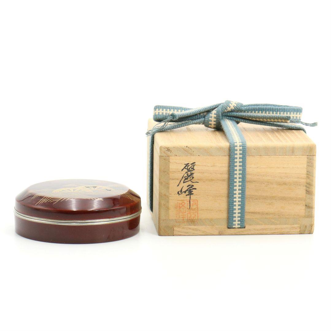 Tame-nuri Lacquer Kogo Incense Box by Sasaki Reiho — Genjiguruma Maki-e with Aogai & Tin Rim