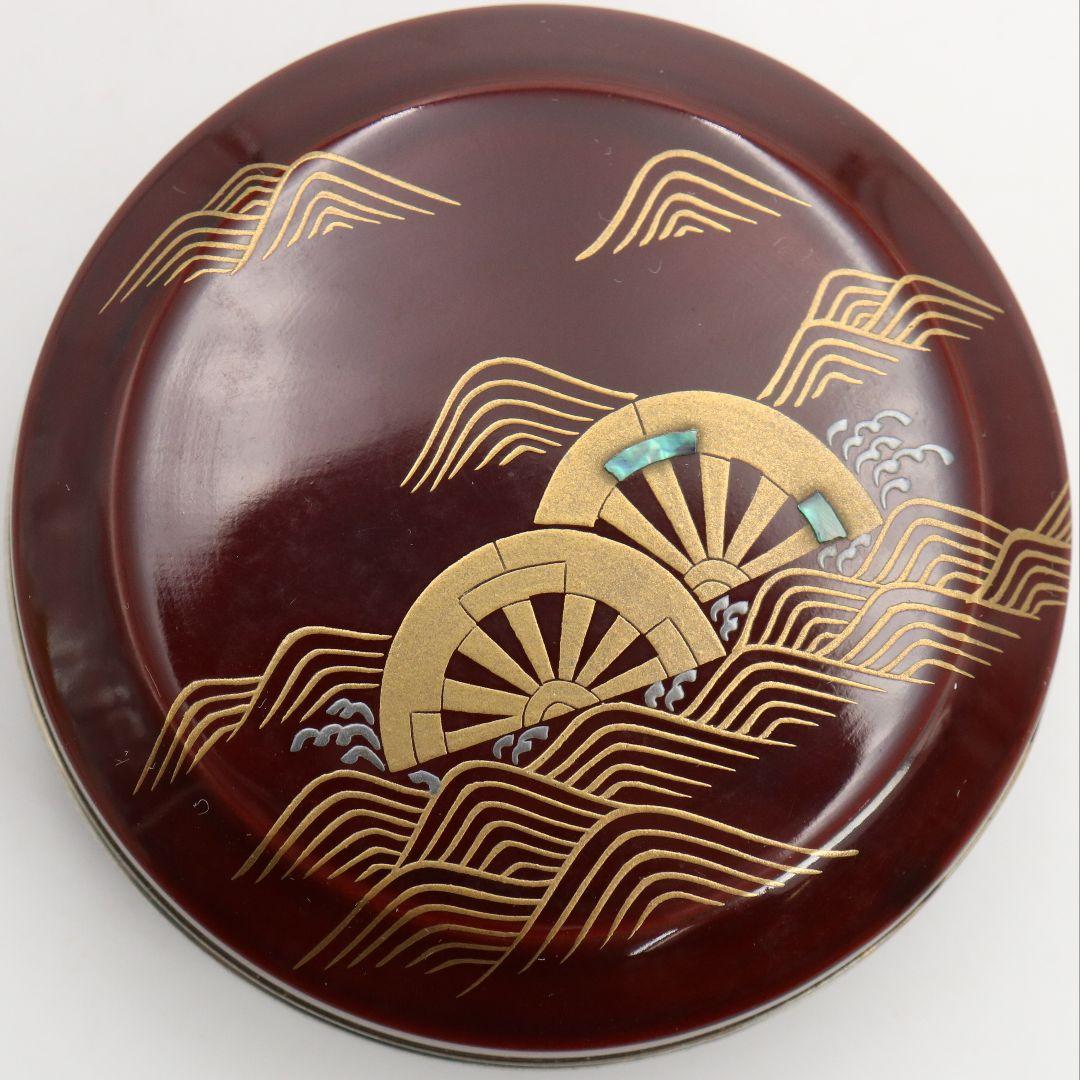 Tame-nuri Lacquer Kogo Incense Box by Sasaki Reiho — Genjiguruma Maki-e with Aogai & Tin Rim