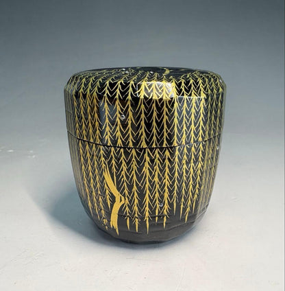 Urasenke Nintokusai-Gonomi Natsume — Ori-Tawame Yanagi by Minowa Ikko | Gold Weeping Willow Maki-e Tea Caddy