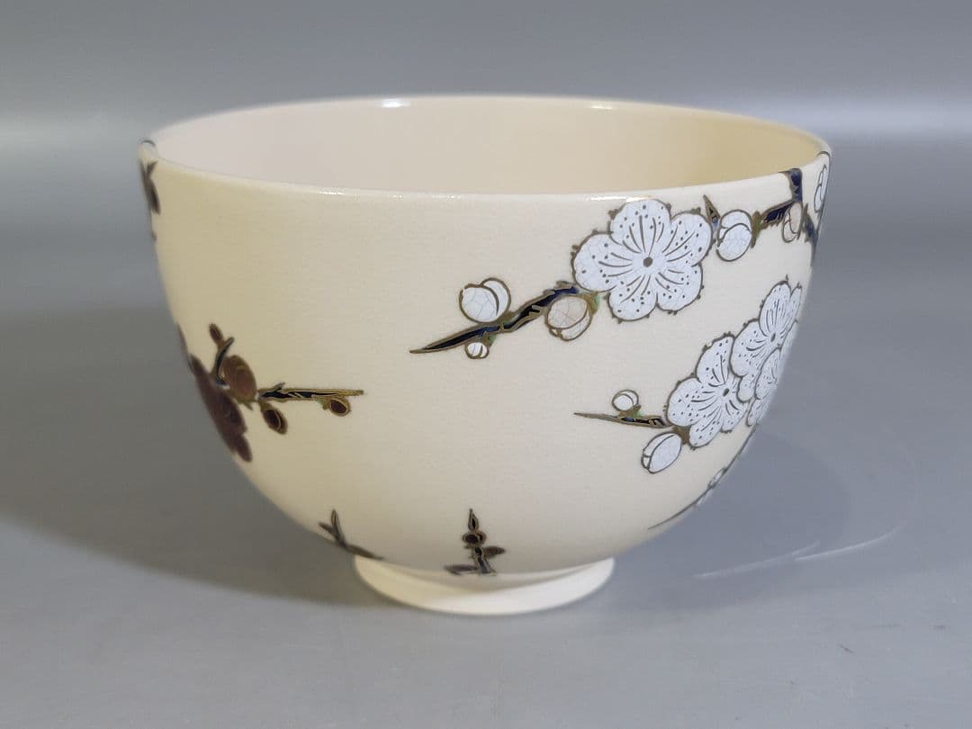 Red White Plum Chawan by Seikanji Shohei – Japanese Tea Bowl – Kyoto Art – Japan