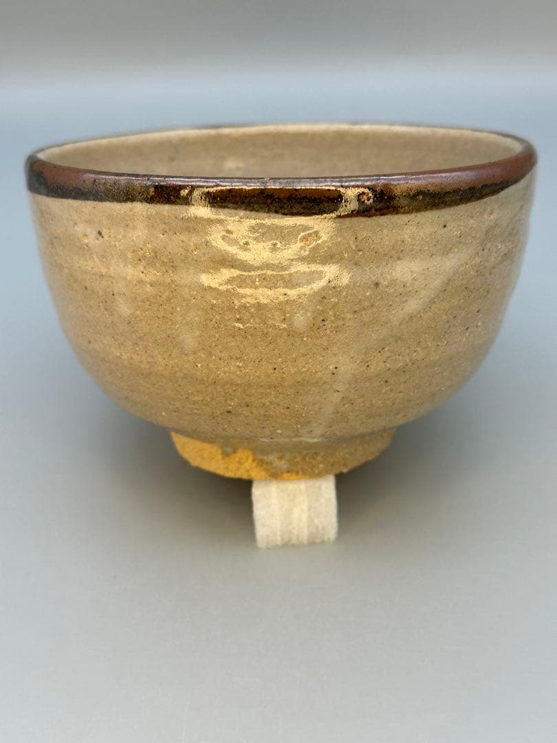 Nakazato Taroemon XIII Karatsu Kawakujira Chawan — Tomobako
