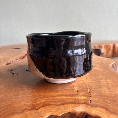 Kuro-Oribe Tea Bowl by Shunsou - Black and White Oribe Chawan with Iron-Painted Flower Motif and Signed Box