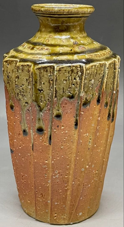 Shigaraki Faceted Flower Vase by Takahashi Rakusai — Natural Ash Glaze, Signed Box