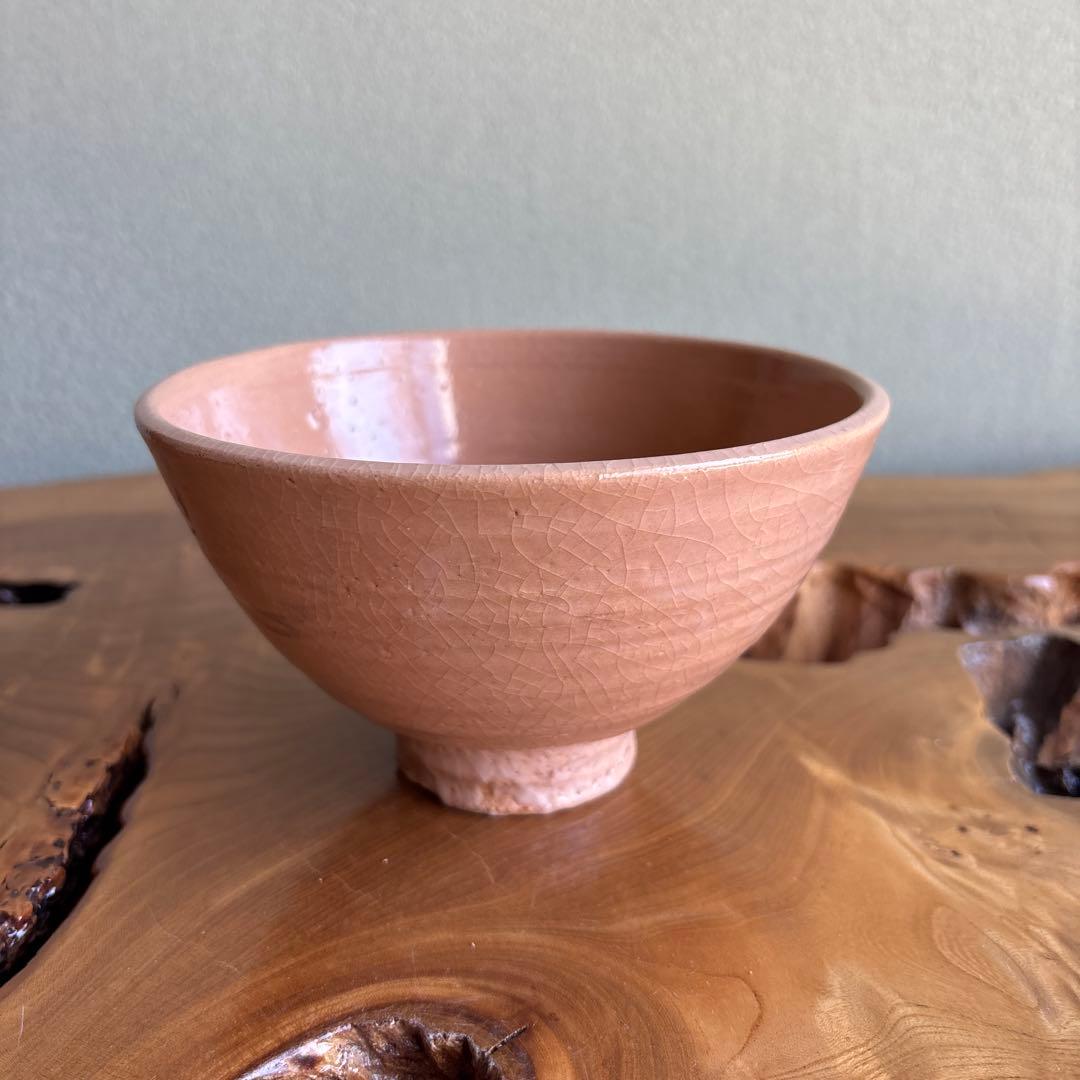 Gyeongju Wan-yo Korean Koryo Tea Bowl — Salmon-Pink Crazing Chawan with Tall Foot and Tomobako