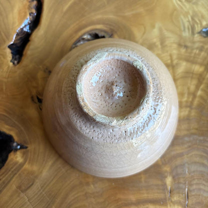 Gyeongju Wan-yo Korean Koryo Tea Bowl — Salmon-Pink Crazing Chawan with Tall Foot and Tomobako