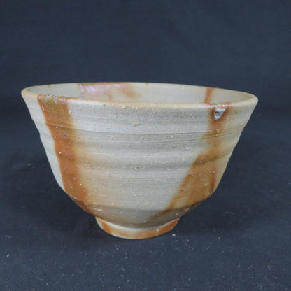 Yamada Kenkichi Hidasuki Tea Bowl — Tokoname Ware Fire-Cord Chawan with Tomobako