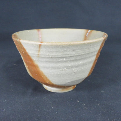 Yamada Kenkichi Hidasuki Tea Bowl — Tokoname Ware Fire-Cord Chawan with Tomobako