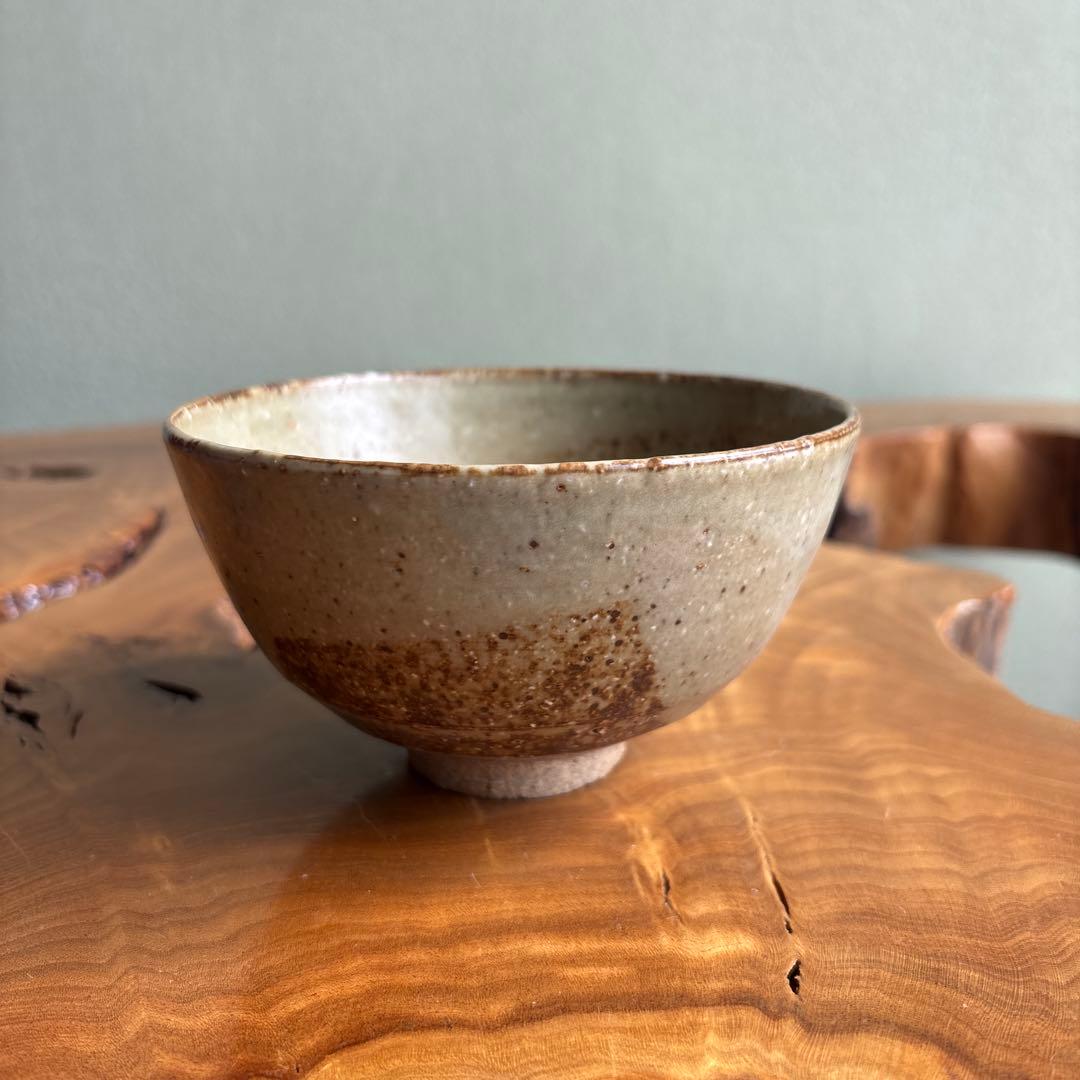 Artist-Signed Karatsu-Style Chawan Tea Bowl Inscribed 'Kiyoshi', Signed Box