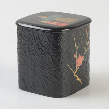 Shoho — Tachi-bina Maki-e Ikkan Natsume, Black Lacquer Tea Caddy with Hina Dolls and Plum