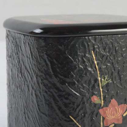 Shoho — Tachi-bina Maki-e Ikkan Natsume, Black Lacquer Tea Caddy with Hina Dolls and Plum