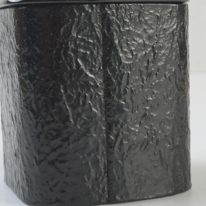 Shoho — Tachi-bina Maki-e Ikkan Natsume, Black Lacquer Tea Caddy with Hina Dolls and Plum