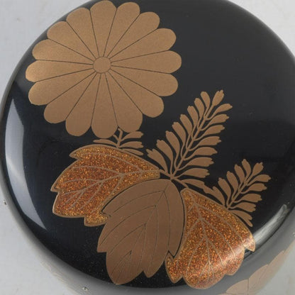 Chrysanthemum Paulownia Maki-e O-Natsume by Goto Doho - Kenchu-sai Attestation Box