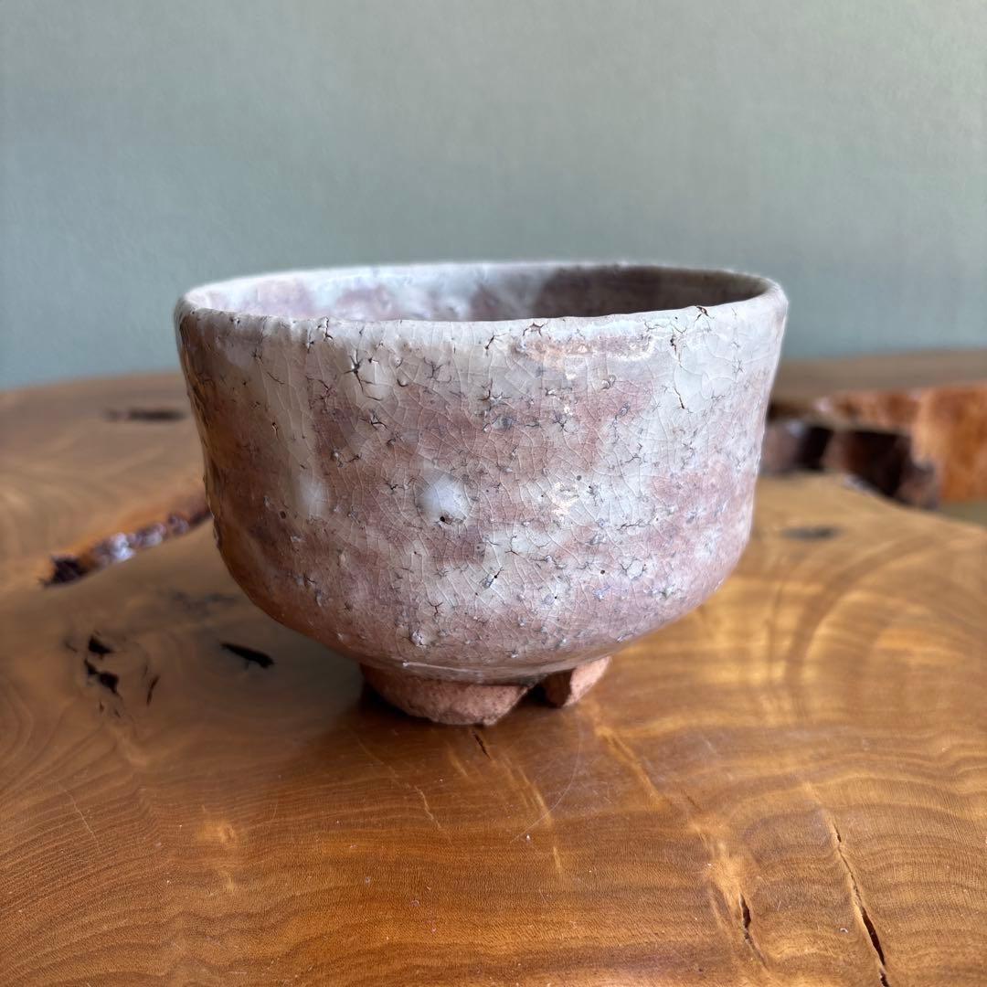 Hagi Ware Matcha Bowl — Tamago-de Glaze with Gohon Blush, Artist Signed Tomobako