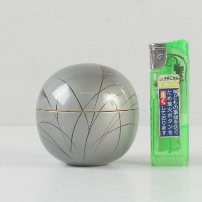Miyata Sōkei Tsukimi Rabbit Gold Maki-e Maru-Natsume Tea Caddy