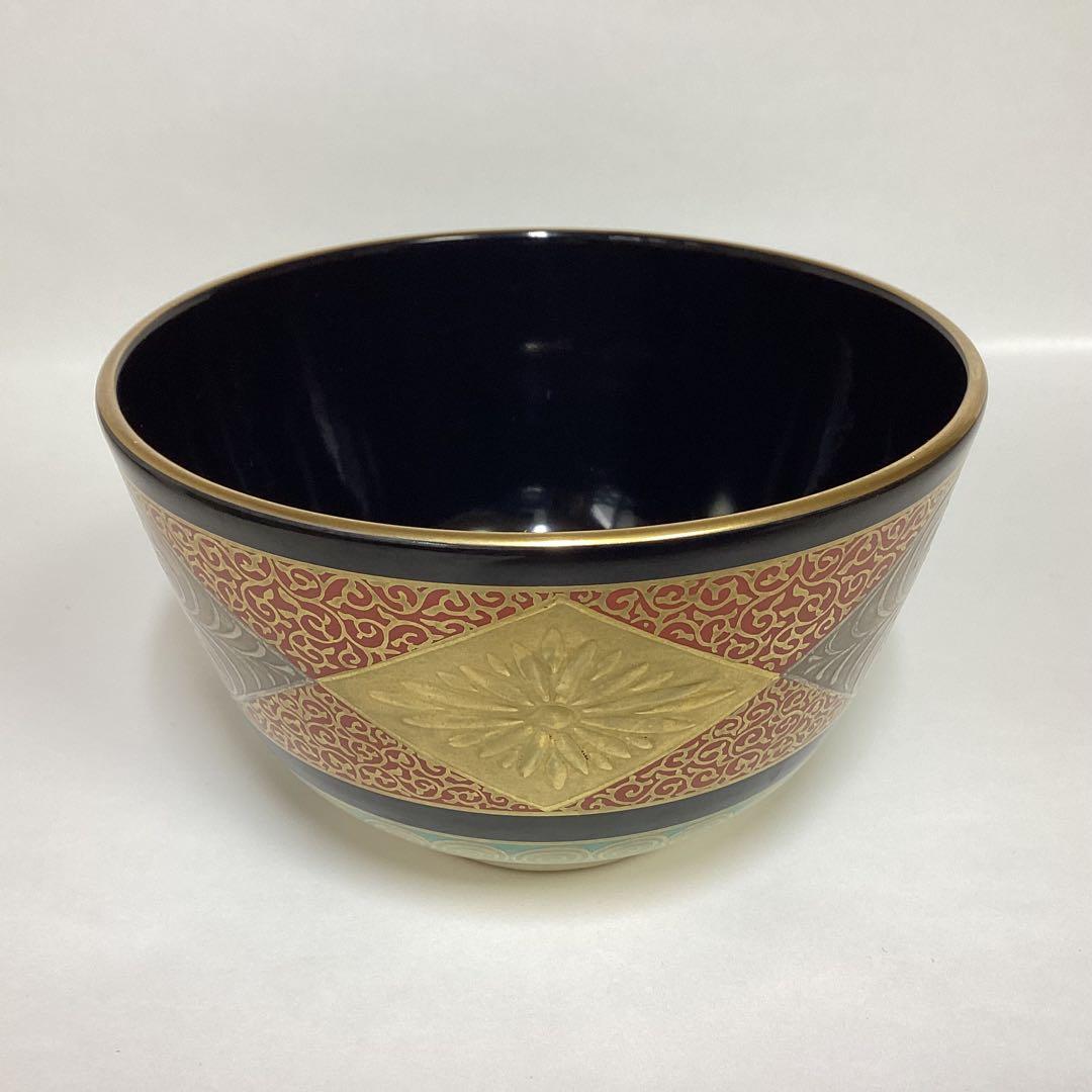 Kato Shoko — Hishi Kikusui Chawan, Indigo & Gold, Tomobako