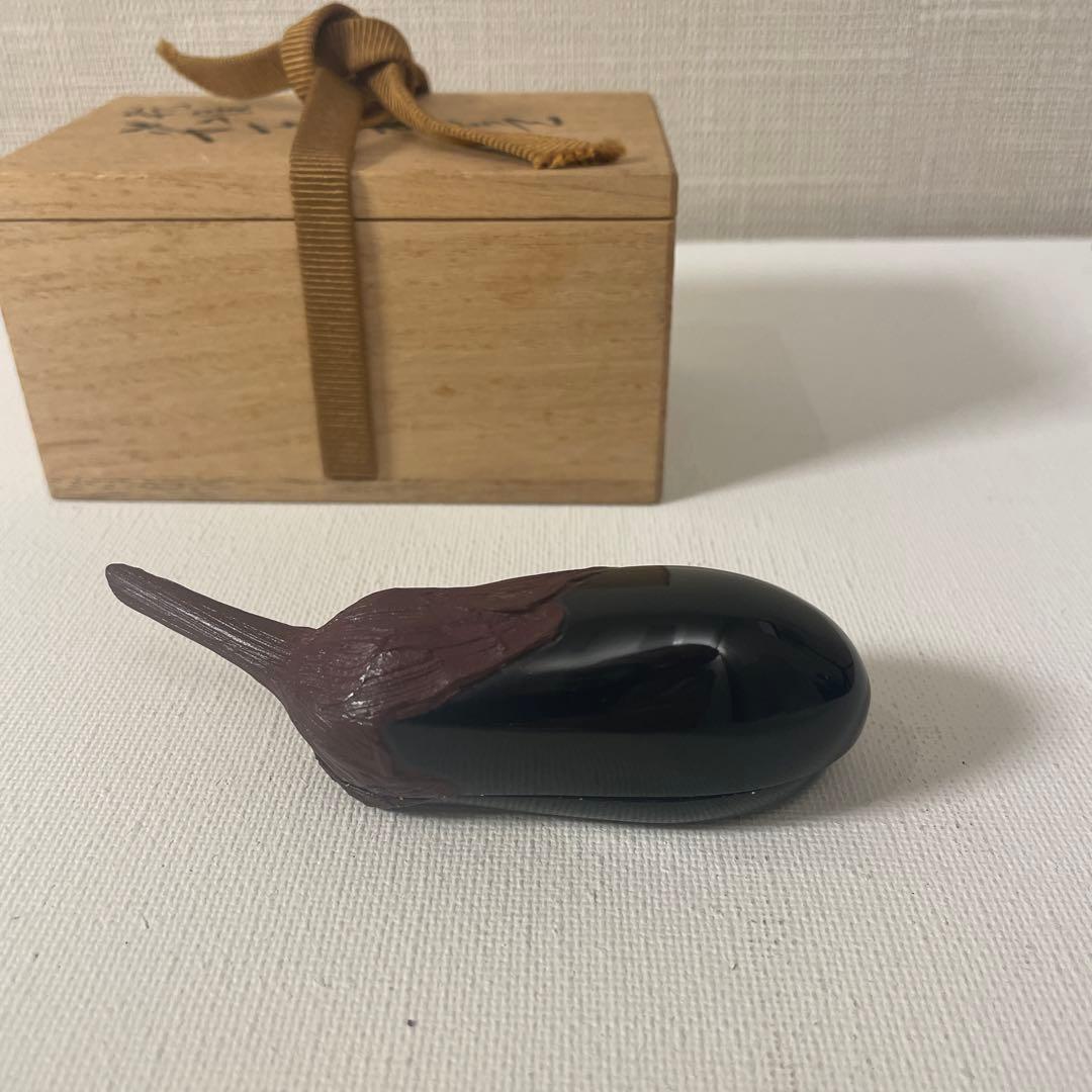 Shida Fukuya Eggplant Kogo — Nasu-Gata Lacquer Incense Container, Naturalistic Form, Tomobako