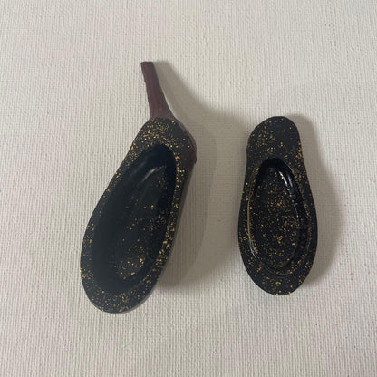 Shida Fukuya Eggplant Kogo — Nasu-Gata Lacquer Incense Container, Naturalistic Form, Tomobako