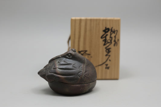 Bizen Ware Crane Kogo by Uragami Zenji – Crane Incense Box – Japan Art