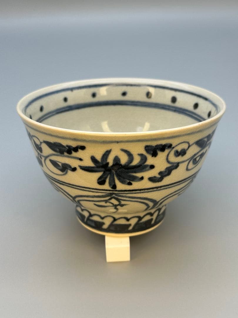 Makuzu Kosai Annan-Style Chawan — Blue Arabesque Tea Bowl from Kyoto's Makuzu Kiln
