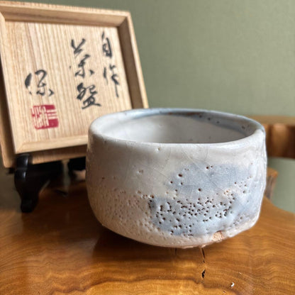 Shino Ware Matcha Tea Bowl by Listed Artist — Feldspar White Glaze with Hiiro, Signed Tomobako