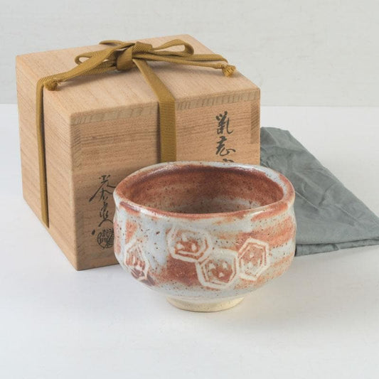 Nezumi Shino Tea Bowl with Incised Geometric Patterns by Kato Mitsuemon