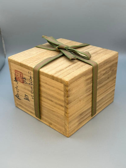 Ninsei-Style Standing Hina Dolls Chawan Tea Bowl by Tanaka Juho