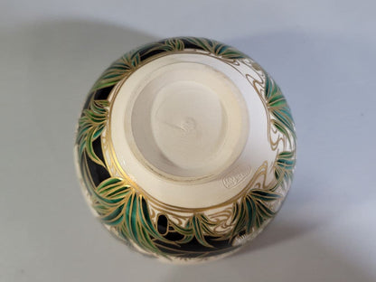 Yatsuhashi Iris Iro-e Chawan by Sugita Shohei — Seikanji Kiln Kyoto