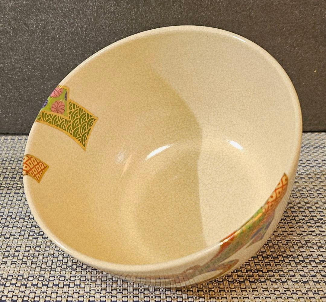 Nishio Zuiho Kinran-iro-e Noshi Design Tea Bowl — Kyo-yaki Chawan