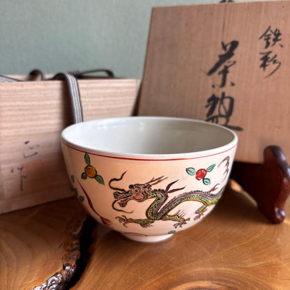 Matcha Bowl Dragon Motif Overglaze Enamel Chawan by Shibata Tadashi